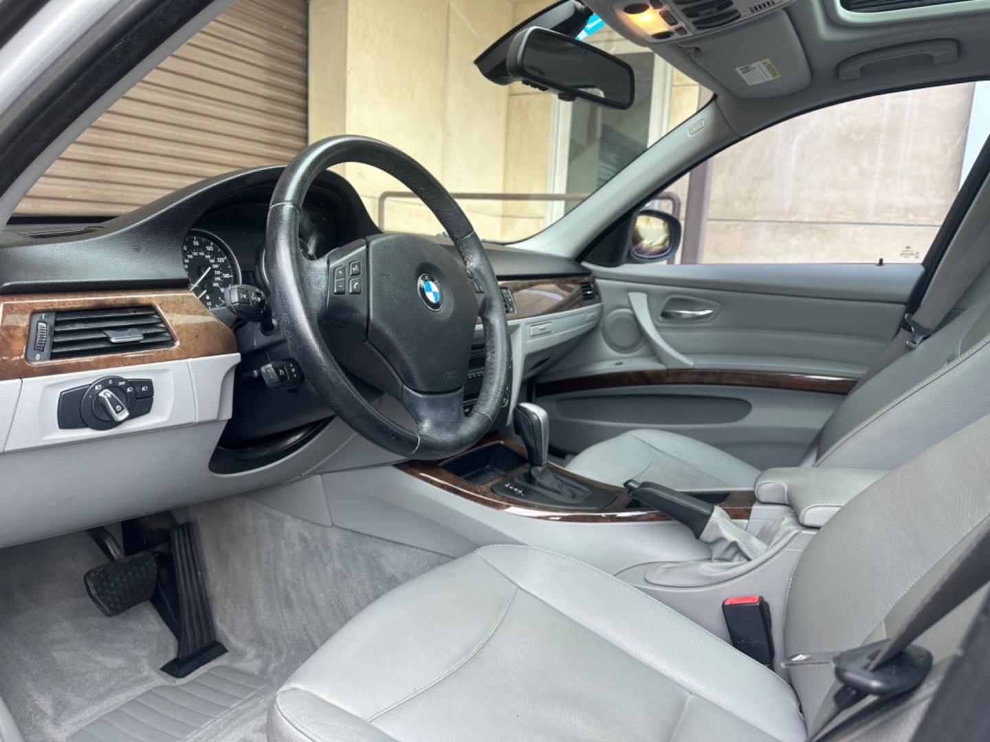 2009 Silver Metallic BMW 3-Series (WBAPH73519A) , located at 30 S. Berkeley Avenue, Pasadena, CA, 91107, (626) 248-7567, 34.145447, -118.109398 - Crown City Motors is a used “Buy Here Pay Here” car dealer in Pasadena CA. “Buy Here Pay Here” financing, means that when you purchase your vehicle from our dealership, that you make the payments to the dealership as well. We do not need the banks approval to get you approved for a used auto - Photo#12